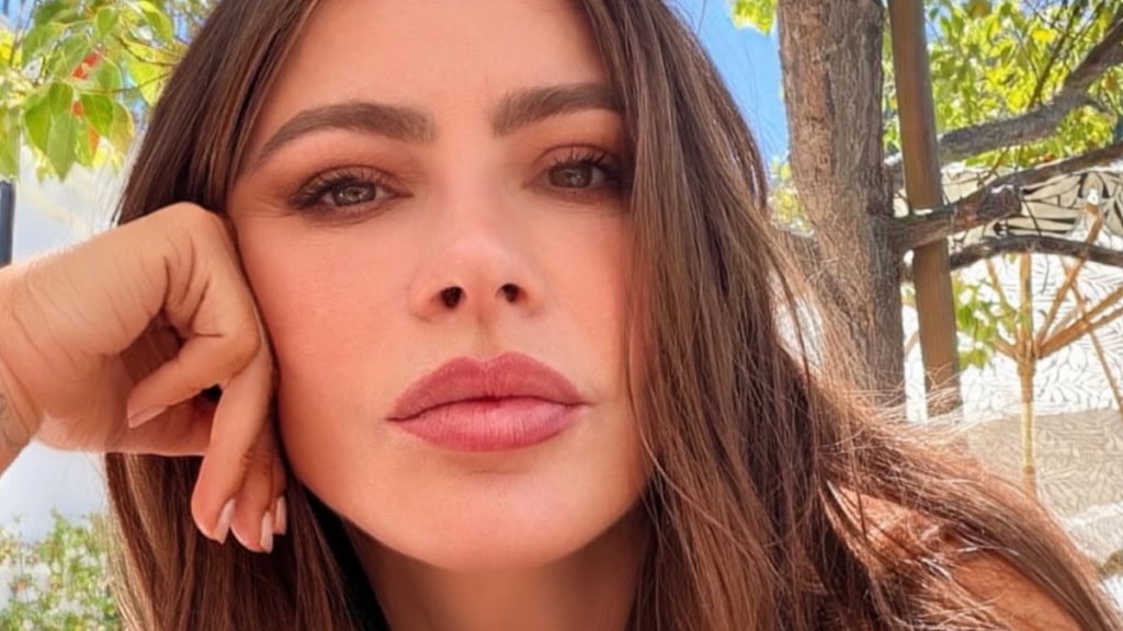 Sofia Vergara Packs Plenty of Curves Into a Strappy Top That Barely Holds Together