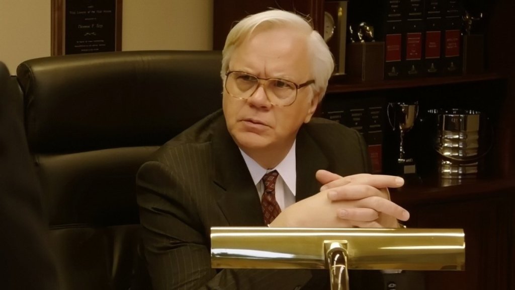 Tim Robbins Cast in First Movie in 7 Years, Emma Stone & Chris Pine Also Star