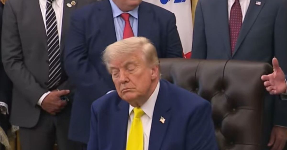 Donald Trump Appears To Be Sleeping Again During Oval Office Briefing