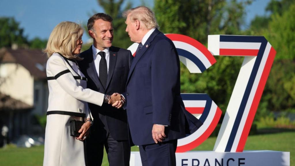 Donald Trump Greeted French President's Wife as 'Sweetheart' — Lip Reader