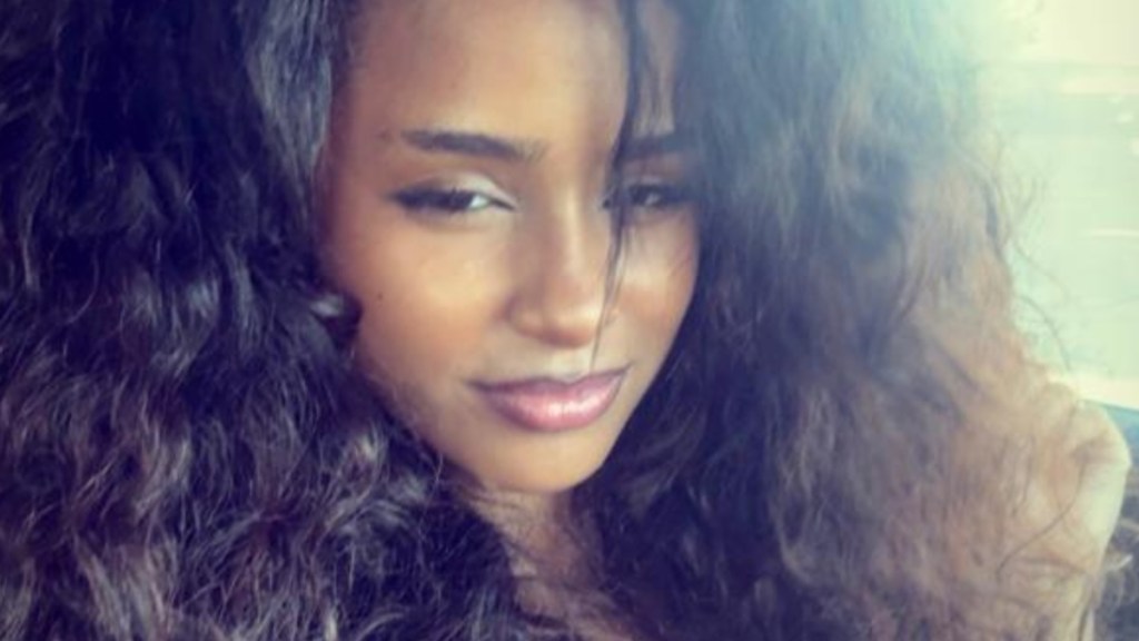 Tyla's Curve-Hugging Look Gets Even Bolder With a Revealing Neckline