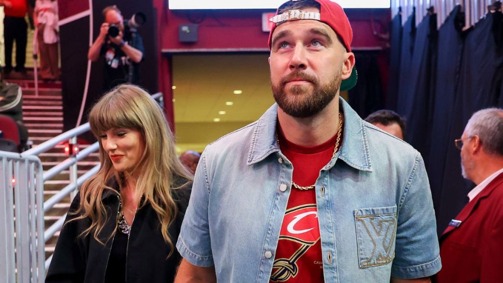 Travis Kelce May Be Reshaping Taylor Swift’s Friend Circle — Source