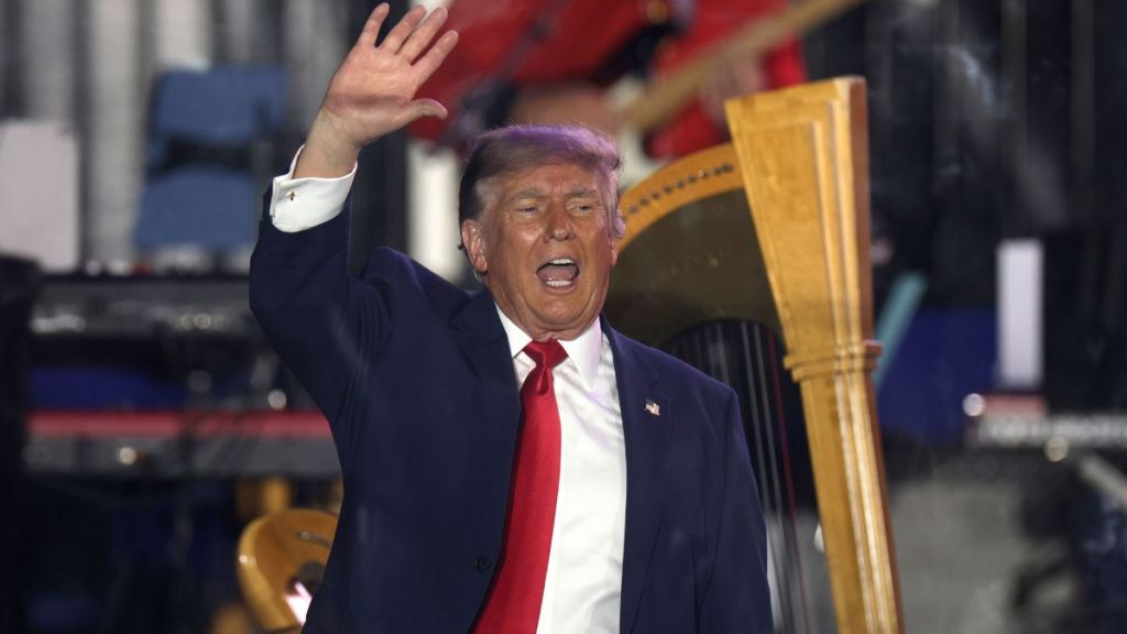 Donald Trump Defended His State Fair by Attacking Barack Obama & Joe Biden