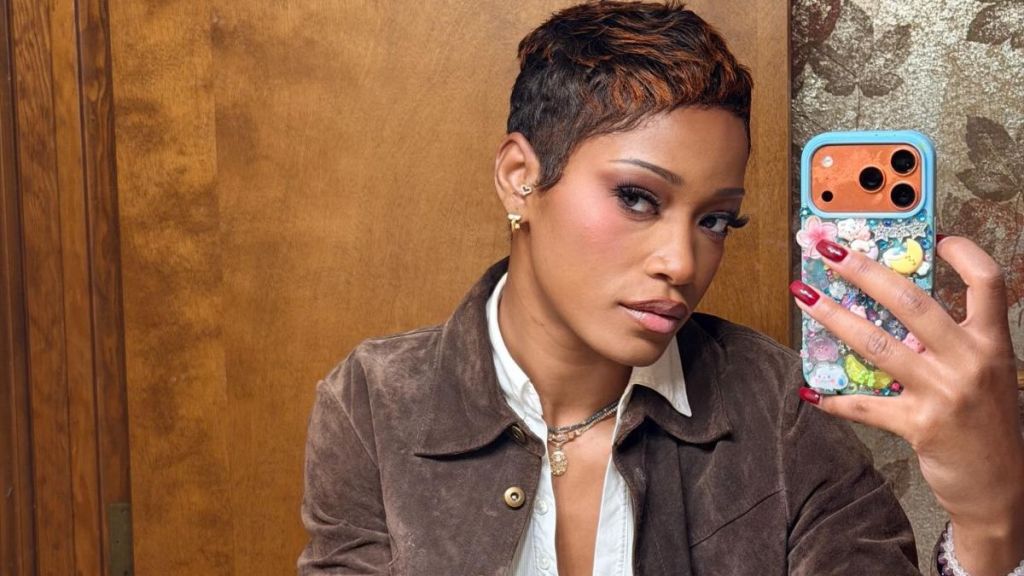 Keke Palmer’s Plunging Back Takes the Cake in Dangerously High-Slit Dress