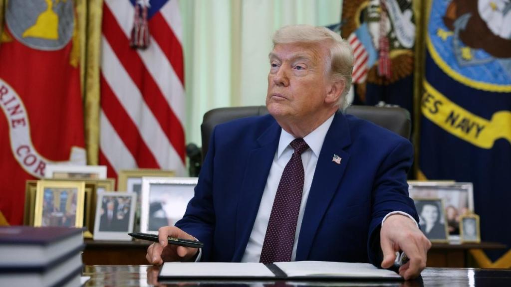 Virtual Birthday Card Seeks Signatures from Donald Trump Supporters