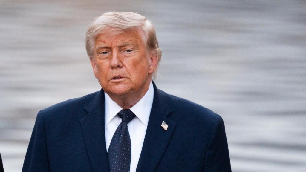 RHOC Star Explains Photo With Donald Trump Donor Amid Reflecting Pool Drama