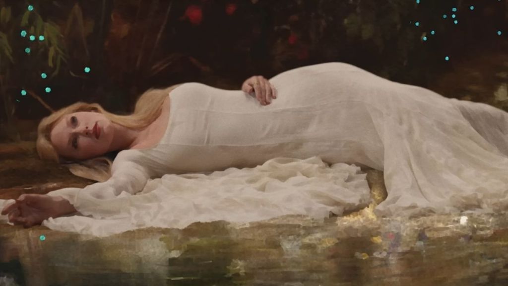 Taylor Swift Trusts One Person With Her Money, but It’s Not Travis Kelce — Source