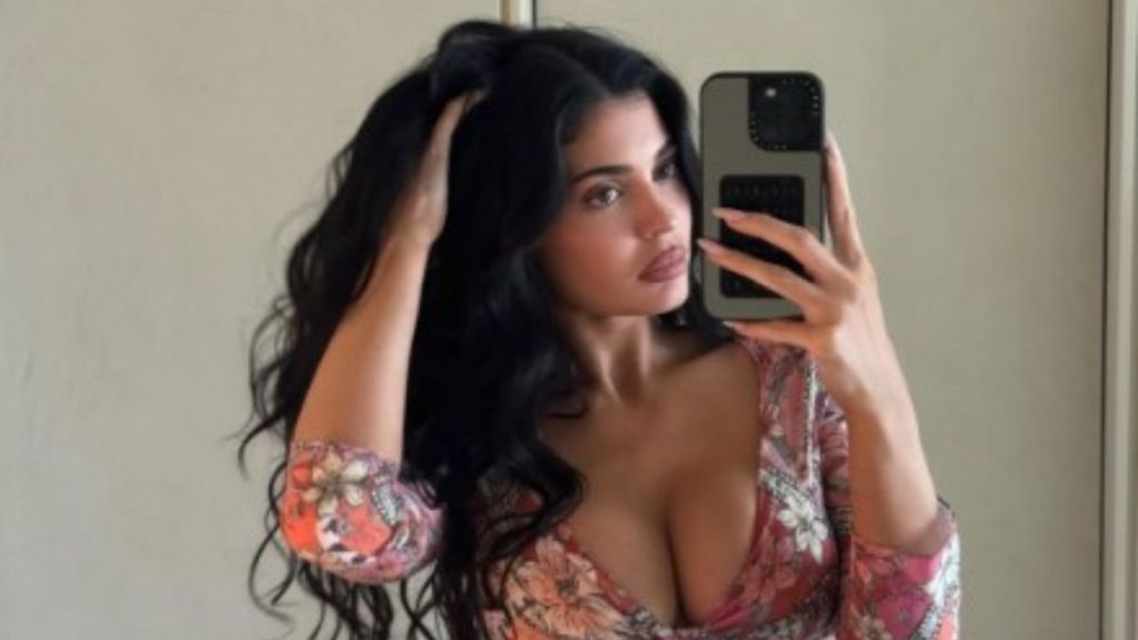Kylie Jenner's $399 Meta AI Glasses Is Making Internet Worried