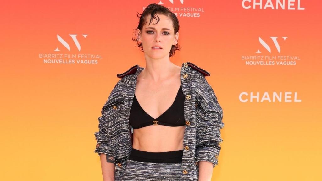 Kristen Stewart Makes a Chanel Bra Look Far More Daring Than Expected