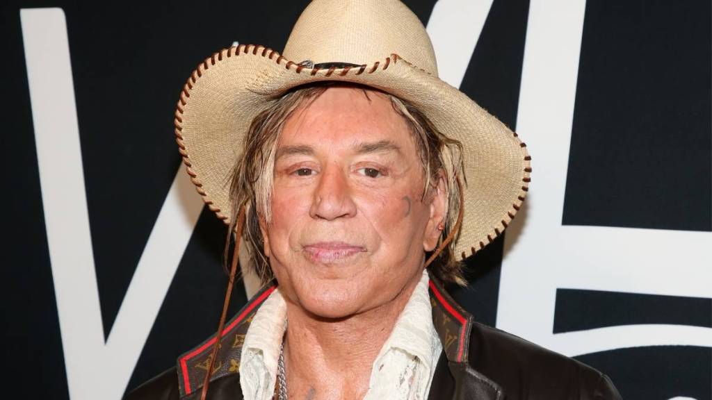 Mickey Rourke Offers Disjointed Apology to Ex-Wife After Bitter Divorce on Instagram