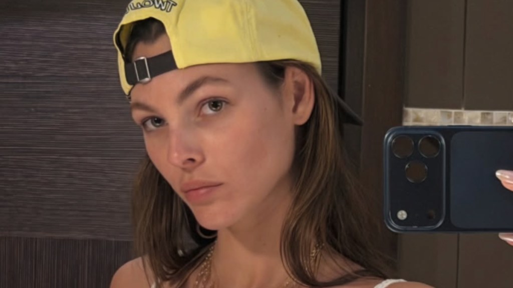Leonardo DiCaprio’s Girlfriend Makes a Splash in a Barely-There Bikini Look