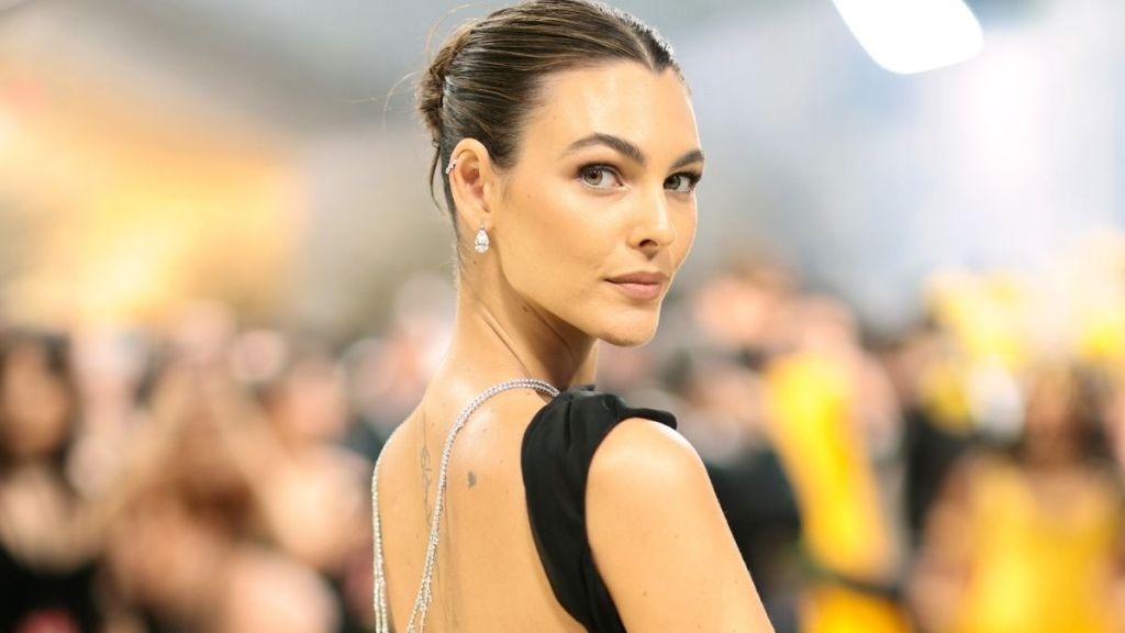 Leonardo Dicaprio’s Girlfriend Goes Topless in a Bold New Photoshoot
