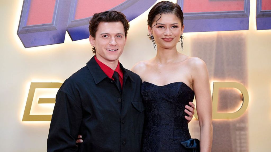 Zendaya's Sky-High Slit Nearly Steals the Show From Tom Holland