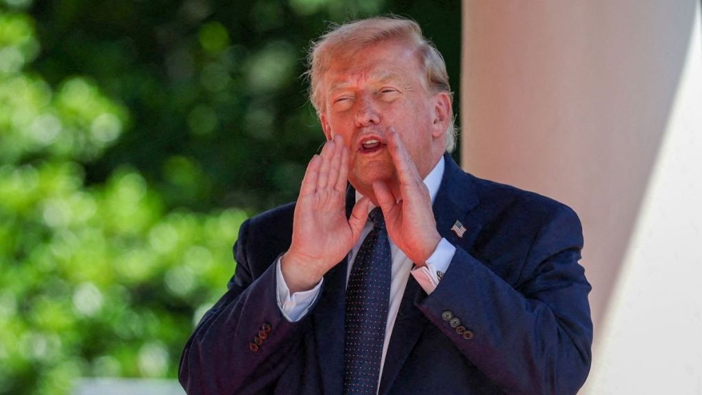 Donald Trump’s Behavior Has White House Staff Monitoring His Trash, Book Says