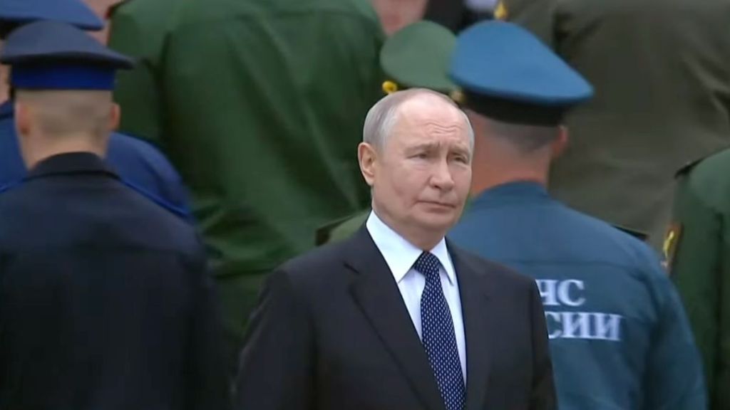 Russian Journalist Who Exposed Alleged Vladimir Putin Affair Found Dead at Home