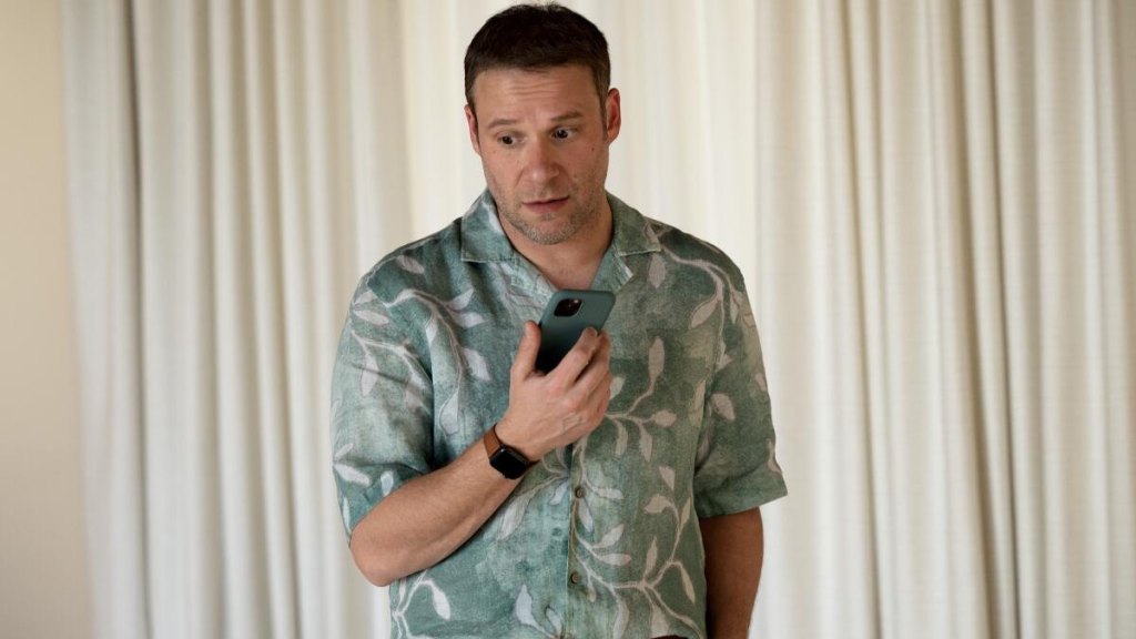 Seth Rogen Rebooting 80s TV Show That Dog Lovers Adore