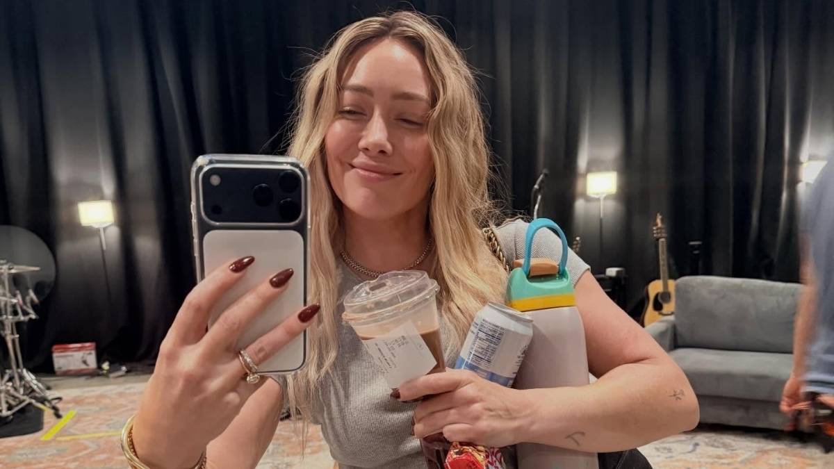 hilary-duff-s-swimsuit-has-endless-cutouts-for-sports-illustrated