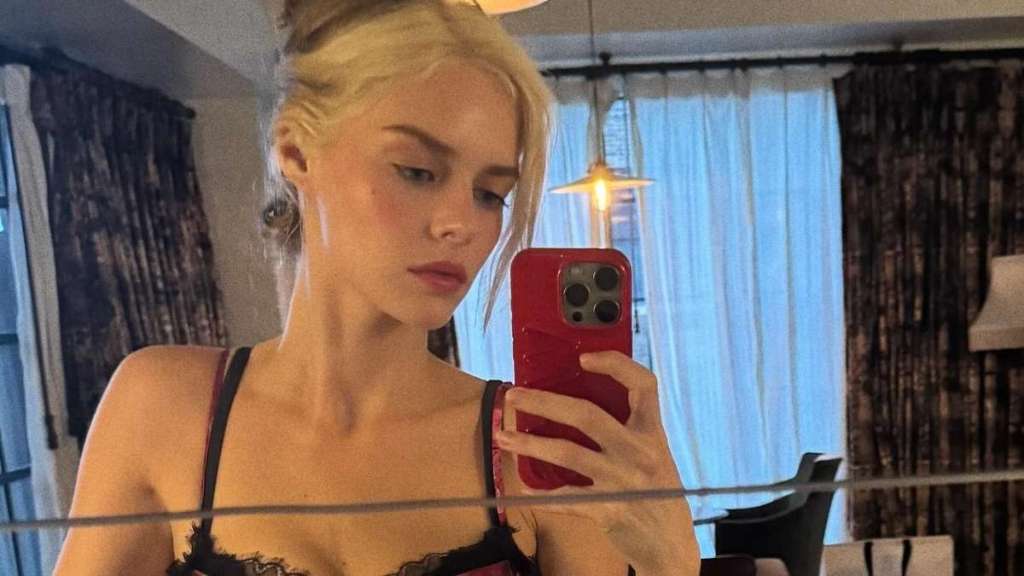 Samara Weaving's Stringy Thong Look Leaves Almost Nothing Hidden