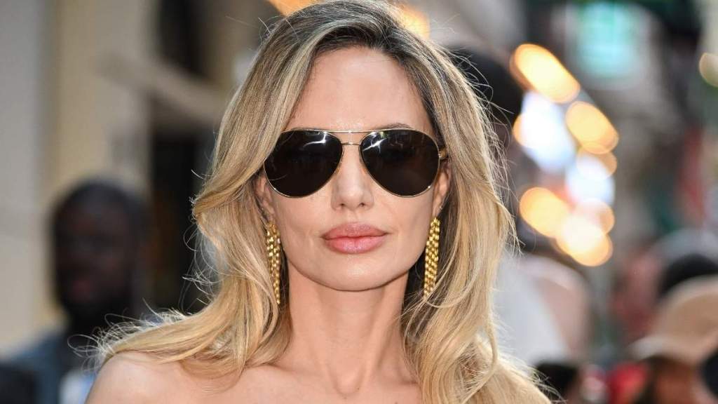 Angelina Jolie Ready for ‘Next Chapter’ as Twins Knox and Vivienne Turn 18 — Insider