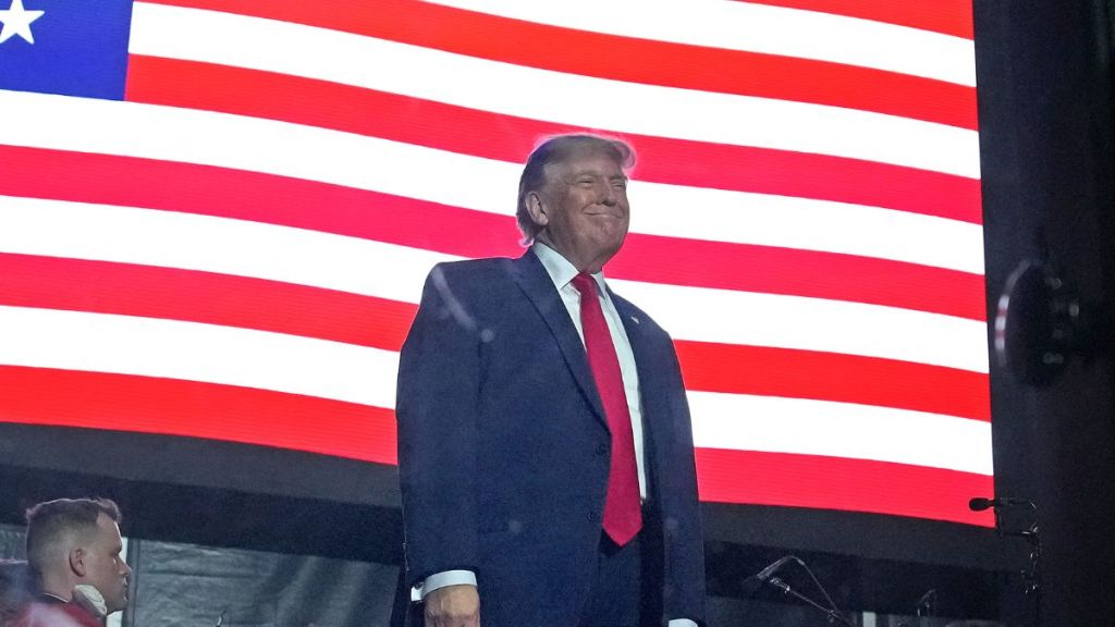 Donald Trump State Fair dancers