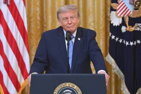 Donald Trump Claims Communists Want to Destroy Mount Rushmore