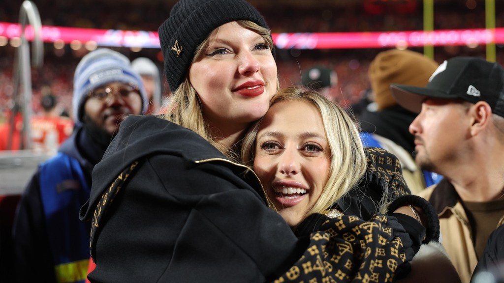 taylor swift brittany mahomes