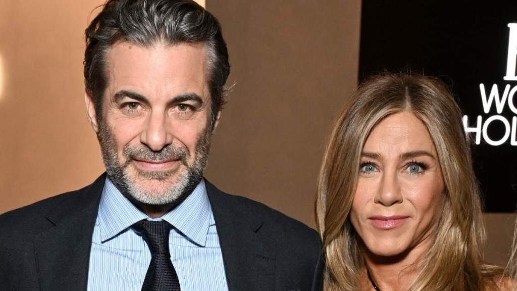 Jennifer Aniston’s Support for Boyfriend Raises Eyebrows — Source