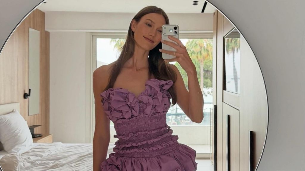 Karlie Kloss Flaunts Her Legs in a Wildly Sheer Skirt That Can’t Get Any More Revealing