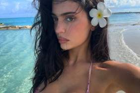 Kylie Jenner’s Nude Bra Look Calls Attention to Her Sculpted Abs