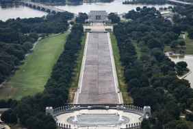 Experts Say Donald Trump’s Reflecting Pool Vandalism Story Has a Problem