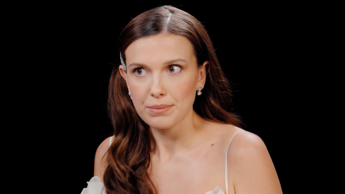 WTF Are You Eating Millie Bobby Brown Was Food Shamed By Stranger wtf-are-you-eating-millie-bobby-brown-was-food-shamed-by-stranger