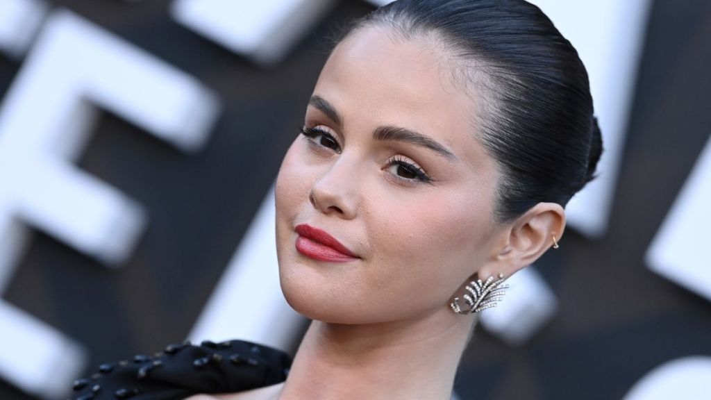 Selena Gomez's New Era Faces Fresh Attention From Her Justin Bieber Past