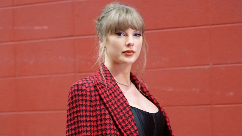 Taylor Swift's Wedding Photos Reportedly Are Part of a Much Bigger Plan — Source