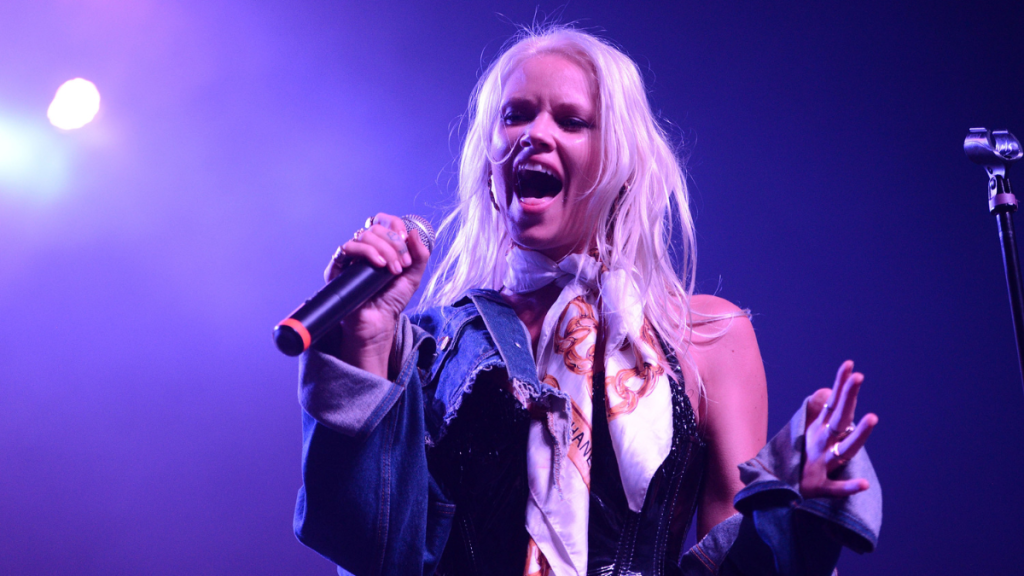 'Party Rock Anthem' Singer Lauren Bennett Dies at 37