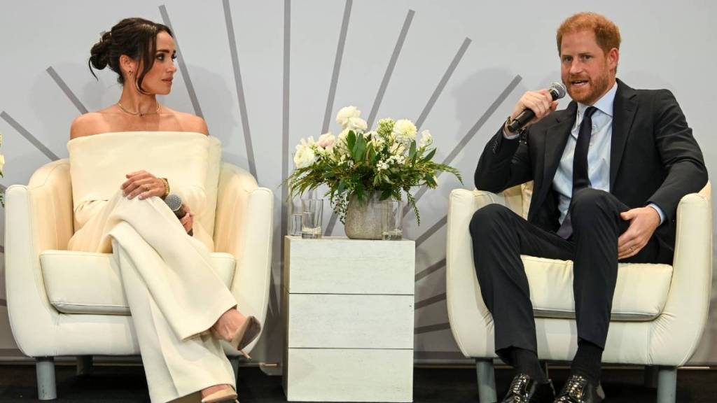 Prince Harry Keeps Fighting for Meghan Markle's Return — Report