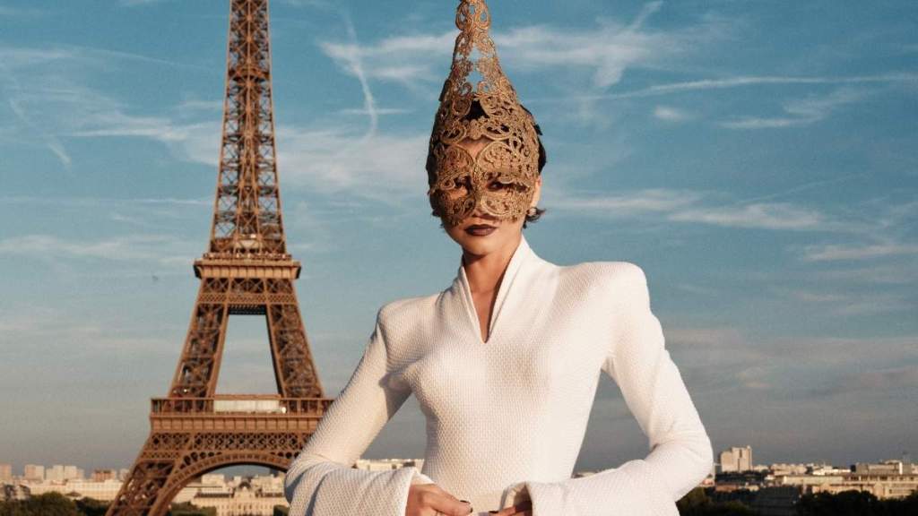 Zendaya’s Face Mask Isn’t the Only Scene-Stealer in Her Bold Look