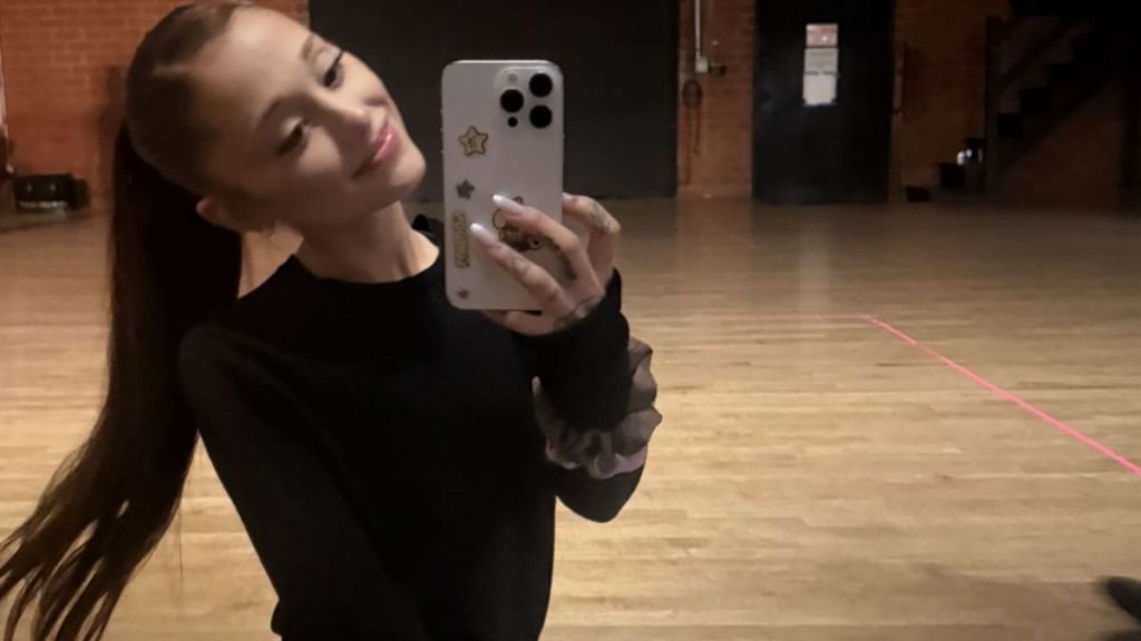 Ariana Grande & Ricky Alvarez's Romance Comes With a Catch — Source