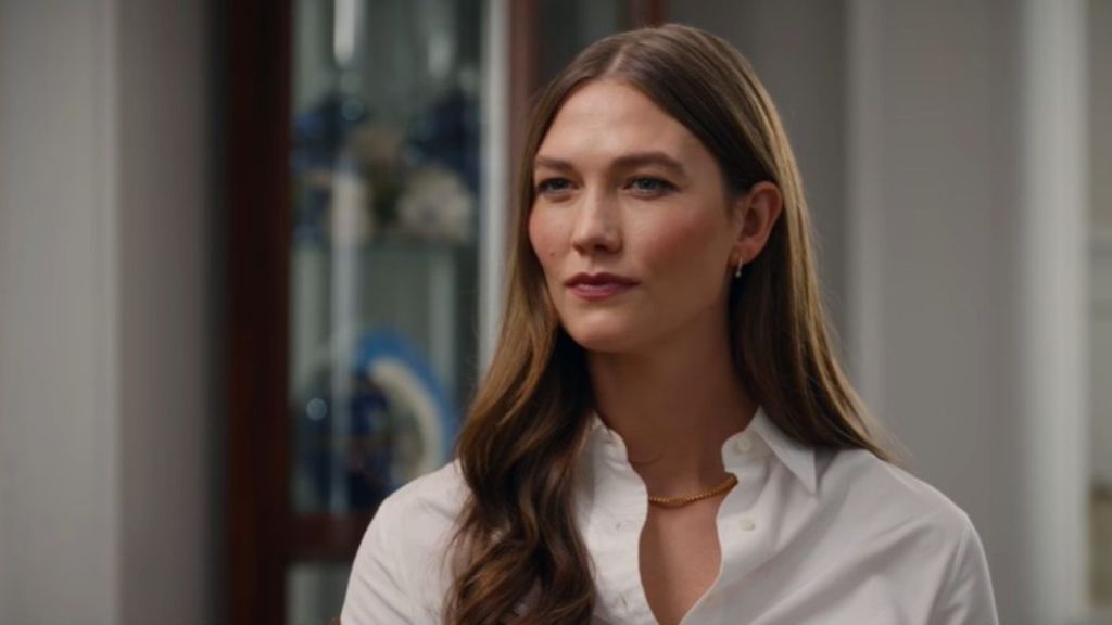 Model Karlie Kloss Addresses Family Differences With Husband Joshua Kushner’s Family: ’I’m a Democrat’