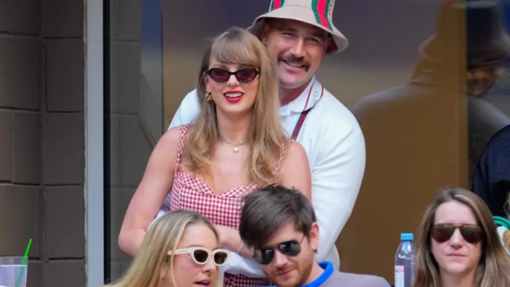 A-Lister Reveals Type of Texts Taylor Swift & Travis Kelce Sent Before the Wedding