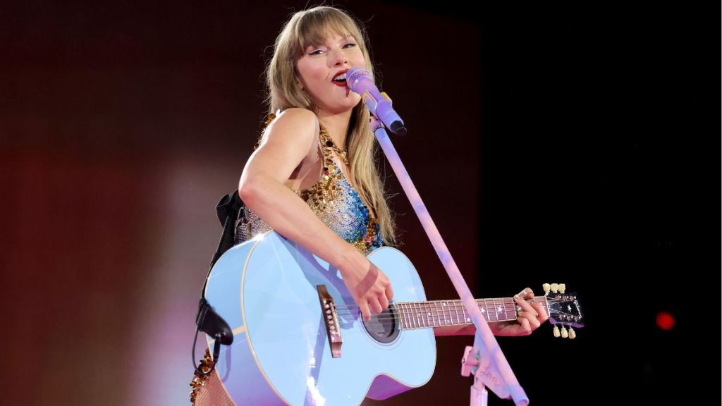 Taylor Swift & Travis Kelce's Wedding Caught One Celebrity Caught Off Guard
