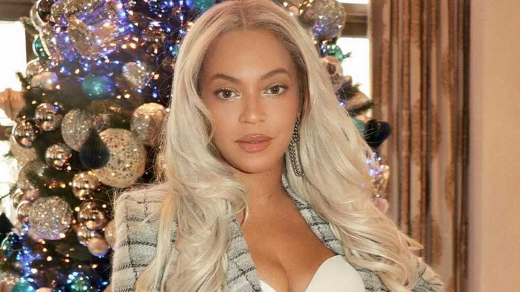 Beyonce's Micro Shorts Ride So High They Graze Her Waist