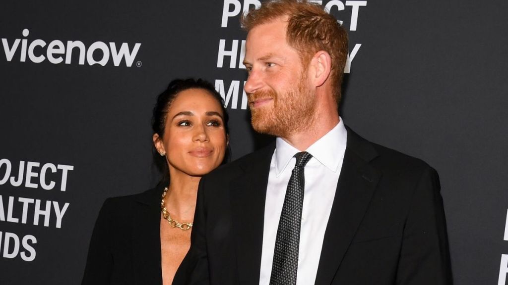 Meghan Markle Using Prince Harry’s Star Power To Get Attention — Expert