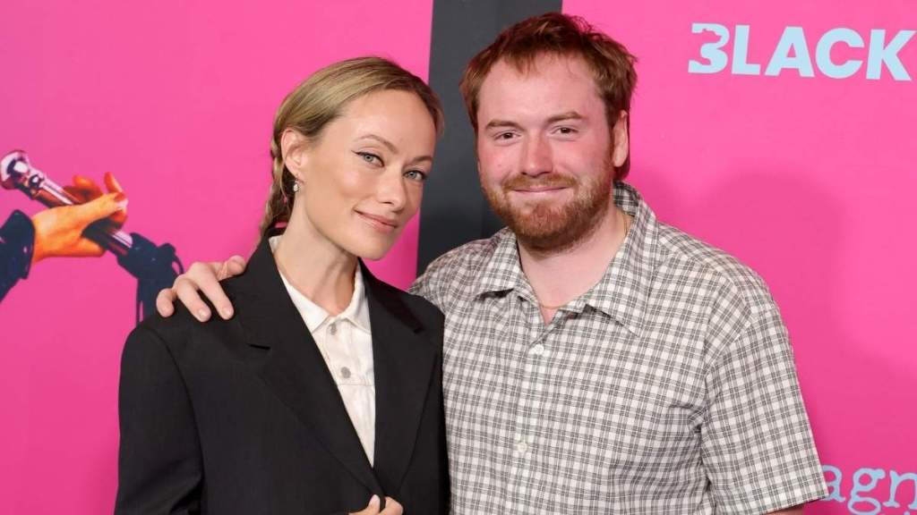 Cooper Hoffman Reveals His Mom's Reaction to Olivia Wilde BDSM Scenes