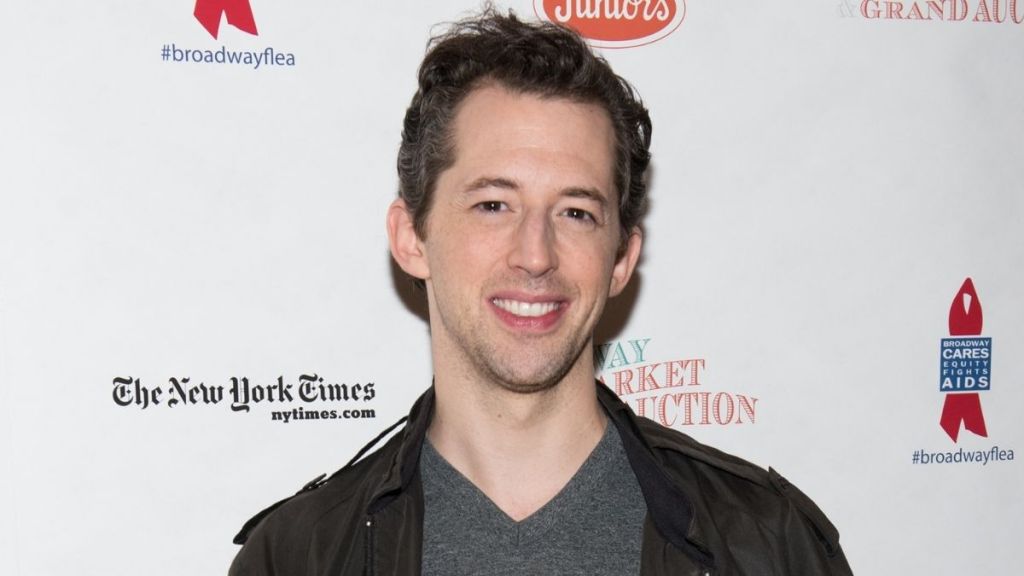 Broadway Star Who Appeared in Marvelous Mrs. Maisel Dead by Suicide — Report