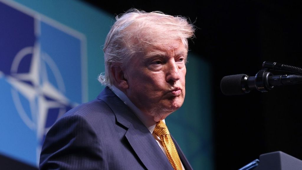 Donald Trump’s DC Fountain Makeover Gets an Ugly Brown Twist