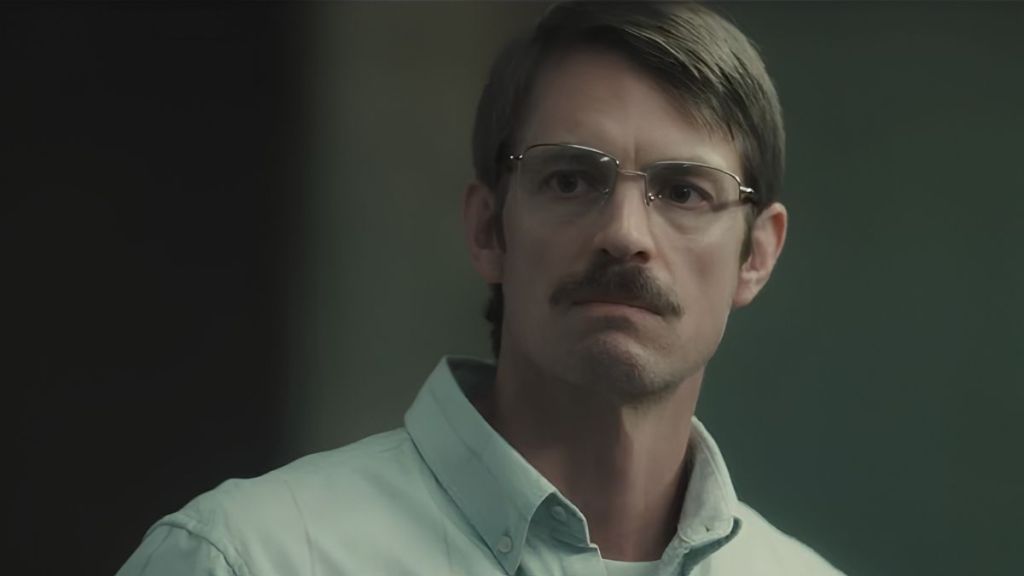 Joel Kinnaman Hunts & Interrogates Saddam Hussein in Intense High Value Target Trailer