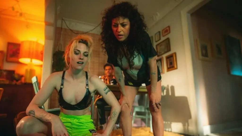 Kristen Stewart & Seth Rogen's Wild Drug Movie Is Out in Theaters Today
