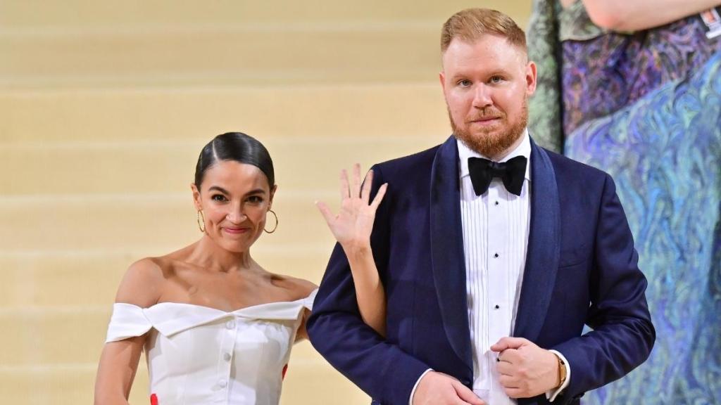 AOC Split From Fiancé Riley Roberts Before Freezing Her Eggs — Report