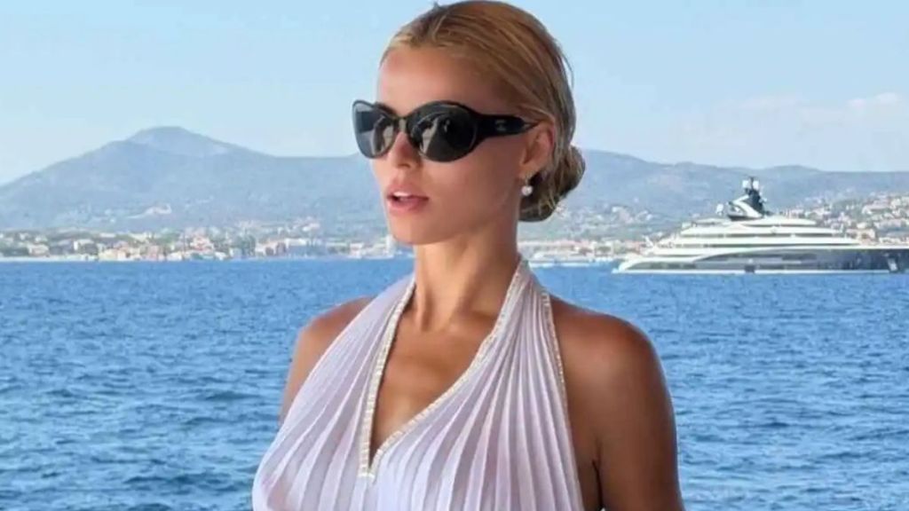 Brooks Nader’s Revealing Wet Dress Hugs Her Figure in All the Right Places