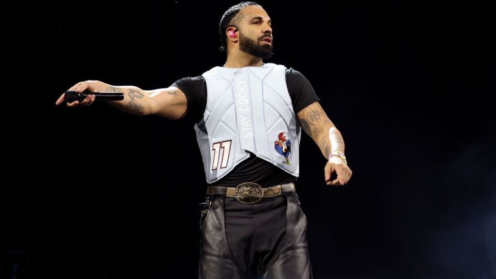 Drake Surprises Girls With Cash, Cars and a Night to Remember